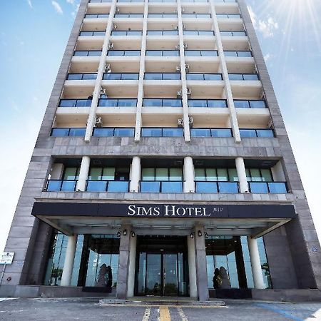Sims Hotel Jeju Buitenkant foto