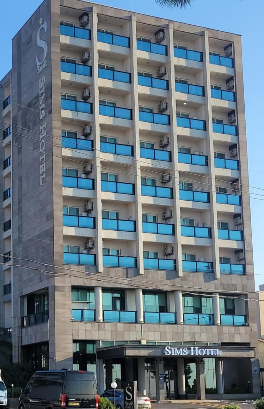 Sims Hotel Jeju Buitenkant foto