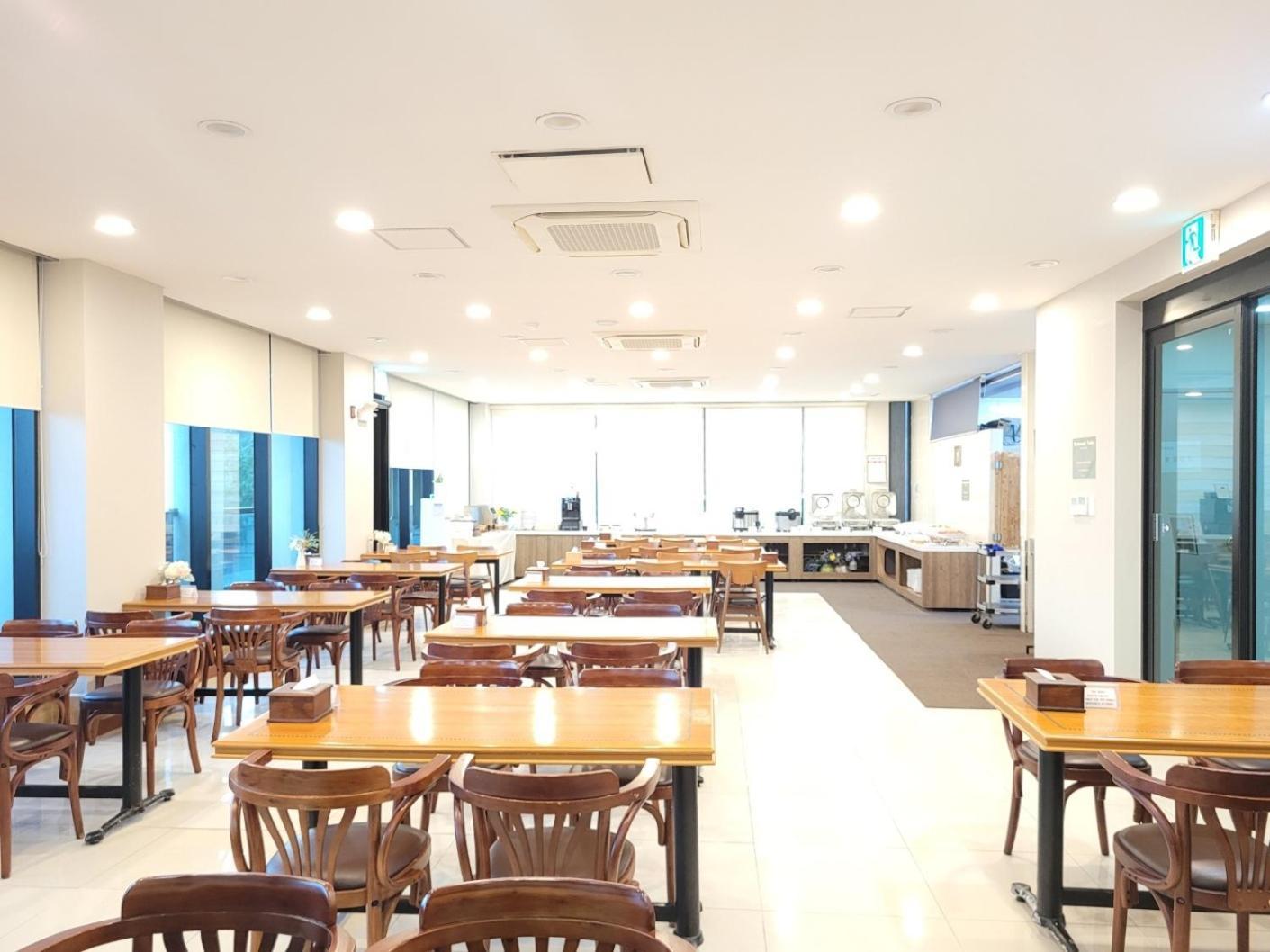 Sims Hotel Jeju Buitenkant foto